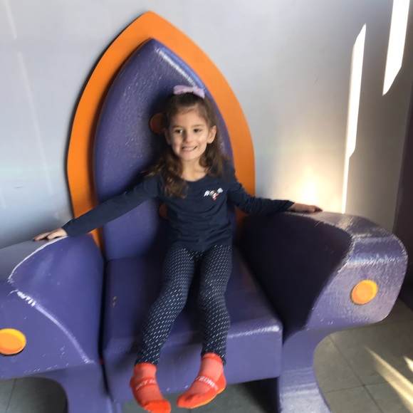 Meet your Posher, Jen - Picture 1 of 1